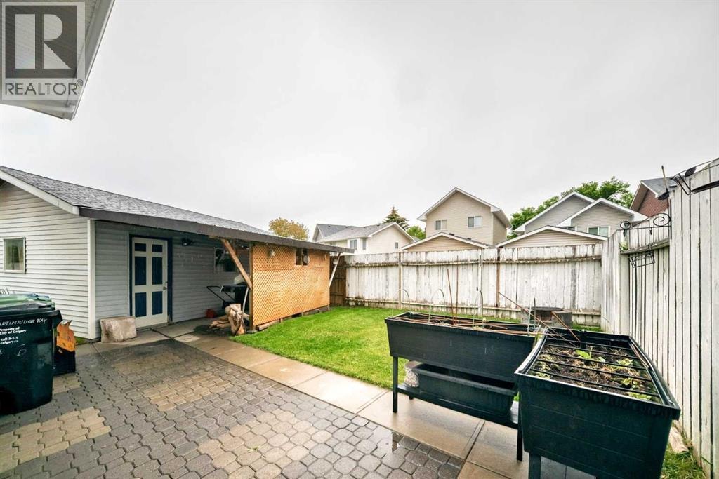 16 Martinridge Way NE — photo 41