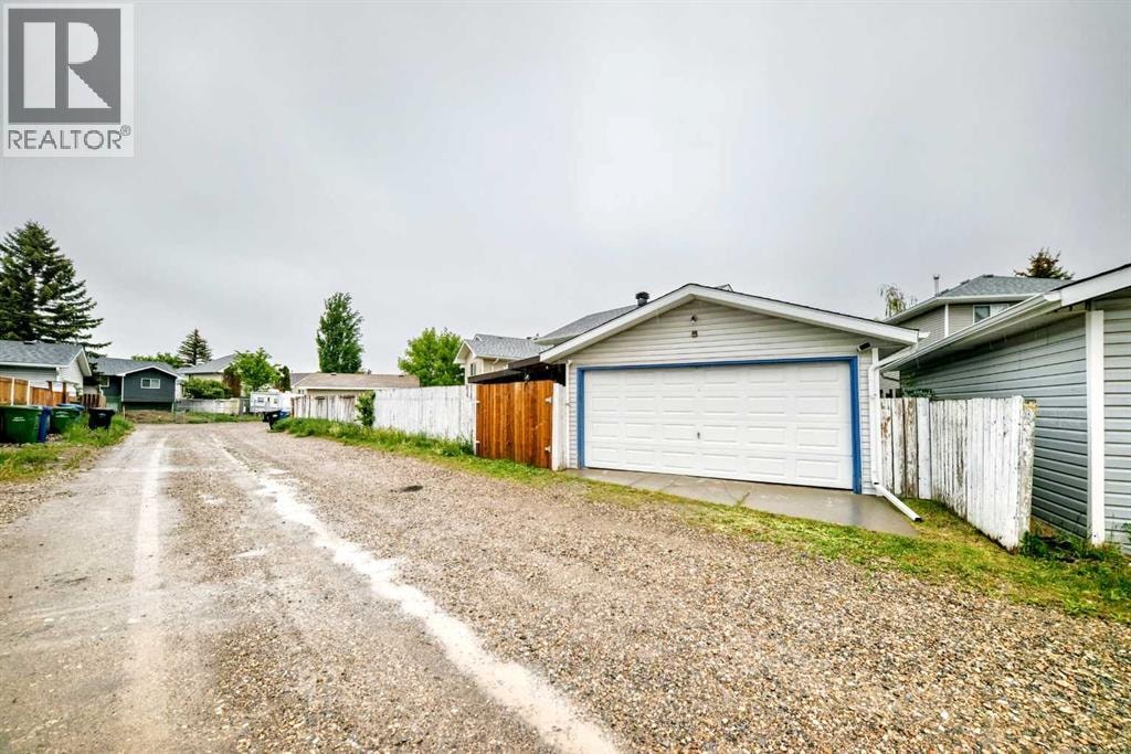 16 Martinridge Way NE — photo 38