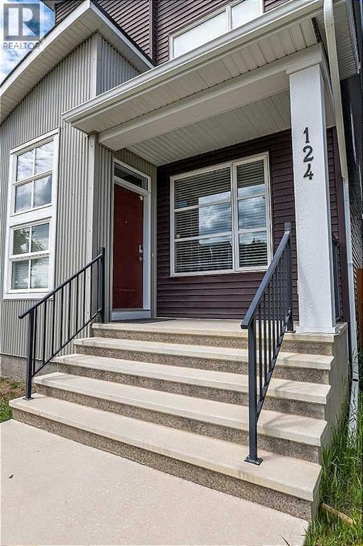 124 Howse Avenue NE — photo 3