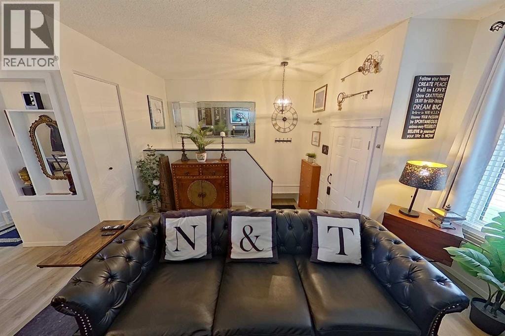 3232 Doverville Crescent SE — photo 10
