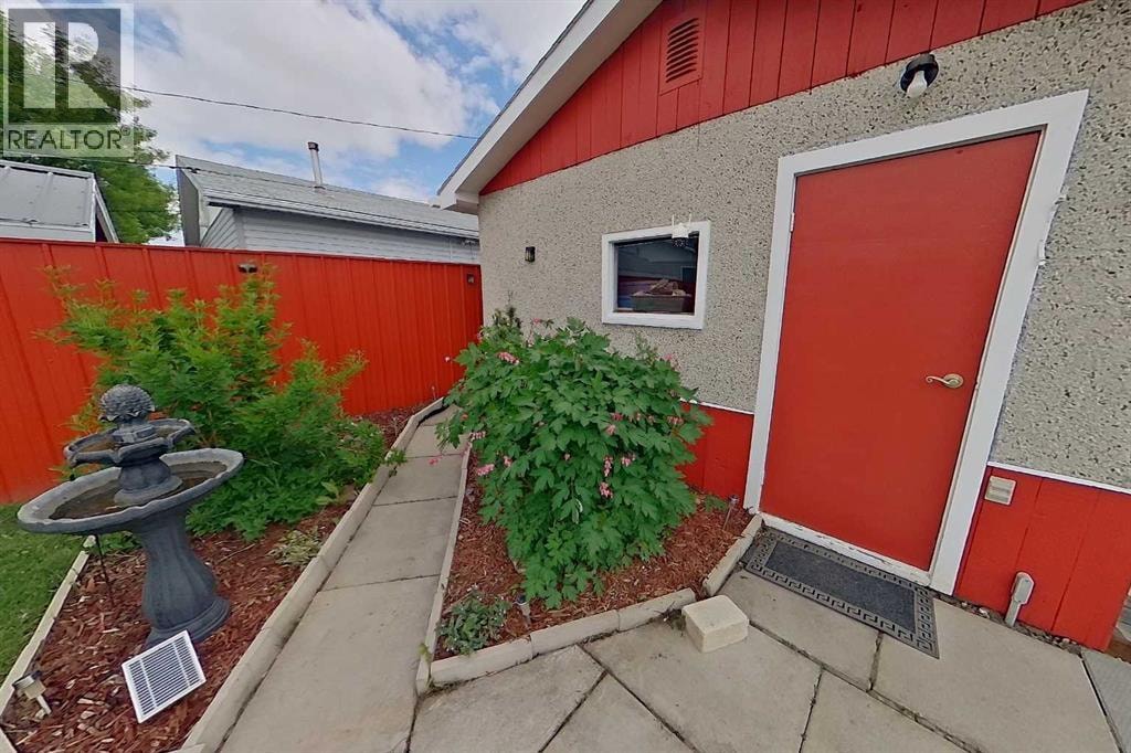 3232 Doverville Crescent SE — photo 29