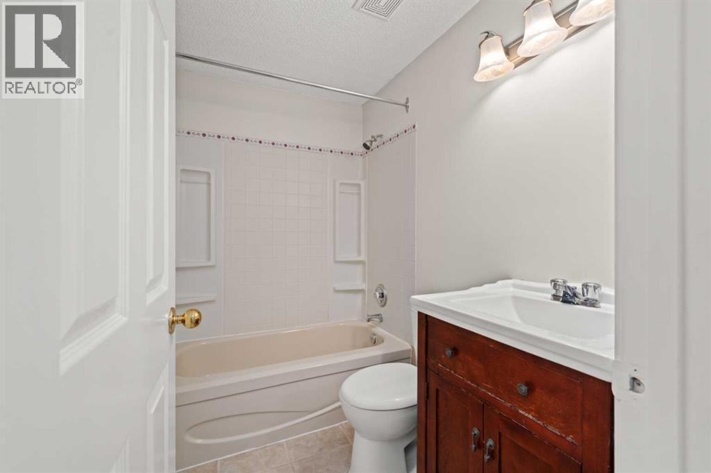 107 Tararidge Close NE — photo 30