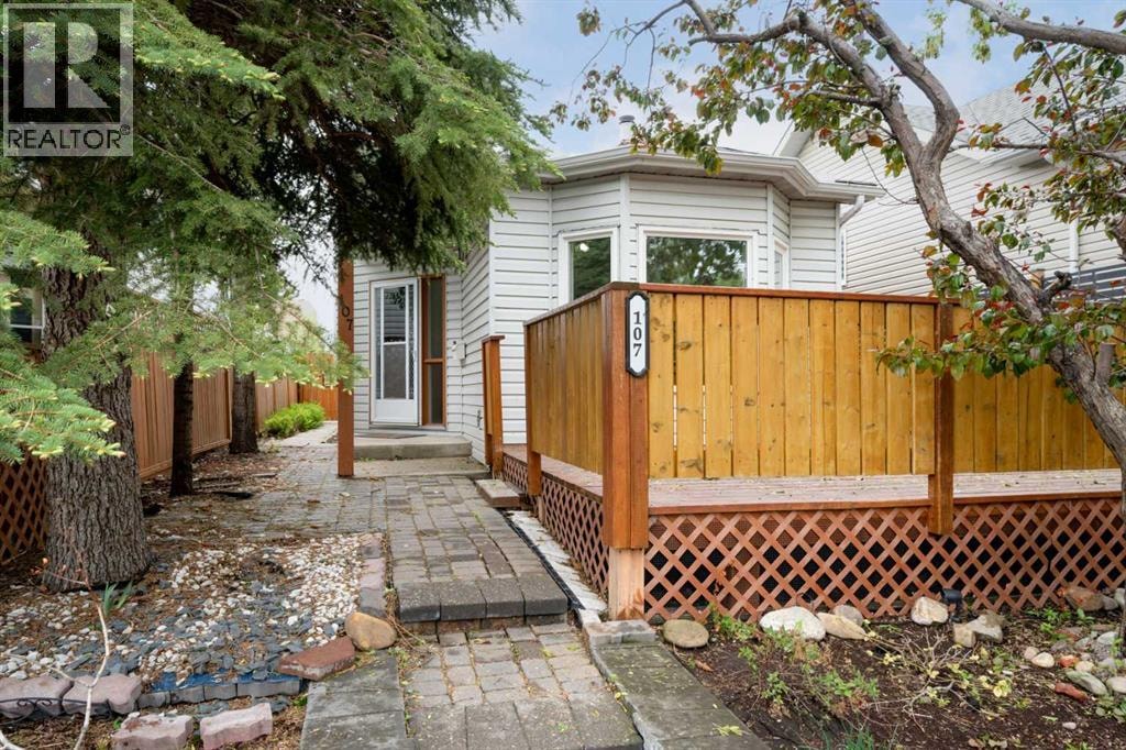 107 Tararidge Close NE — photo 1