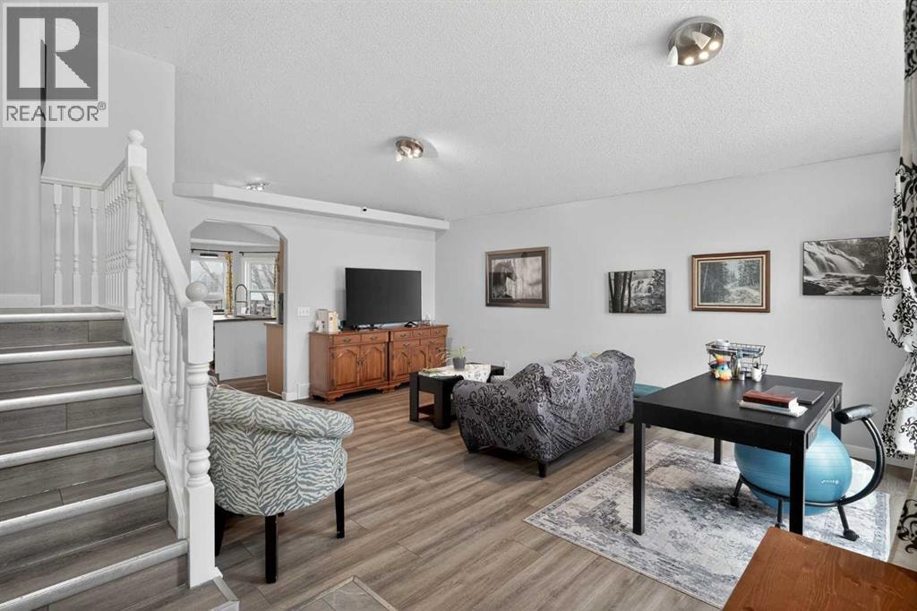 38 Canoe Circle SW — photo 6