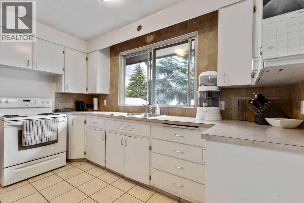 15 Glenway Drive SW — photo 10