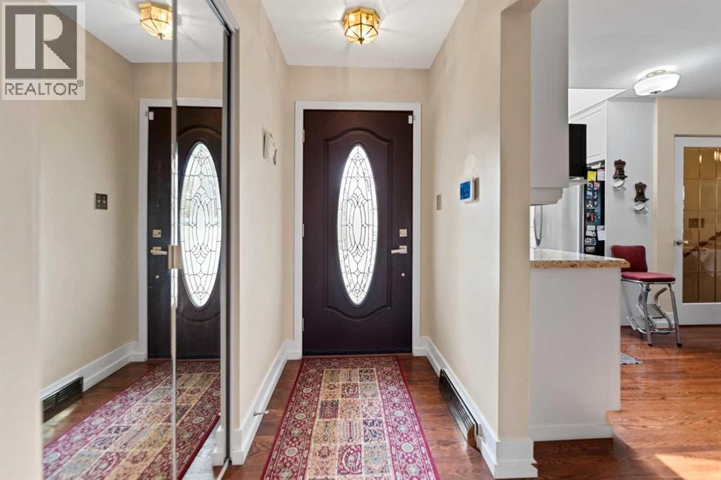 55 Kelvin Place SW — photo 2