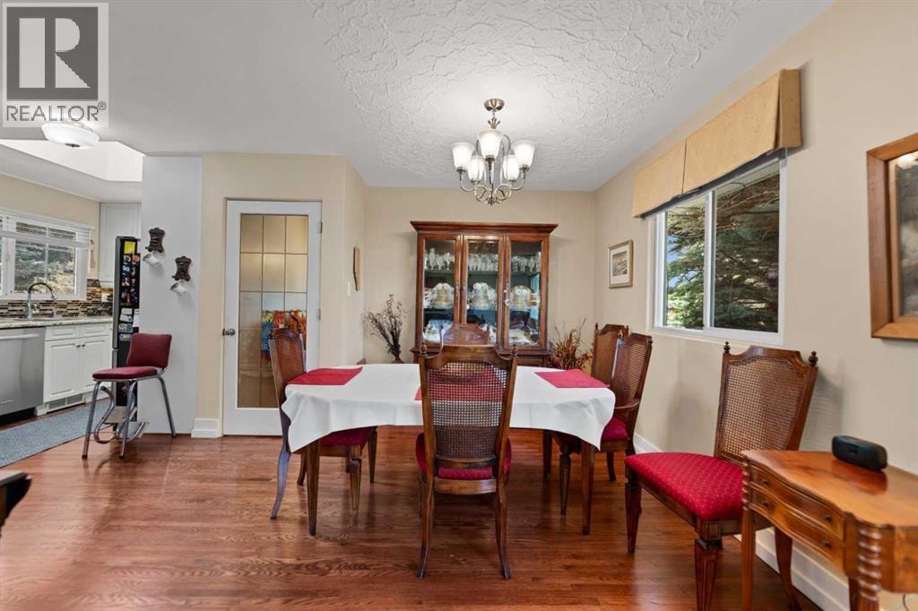 55 Kelvin Place SW — photo 11