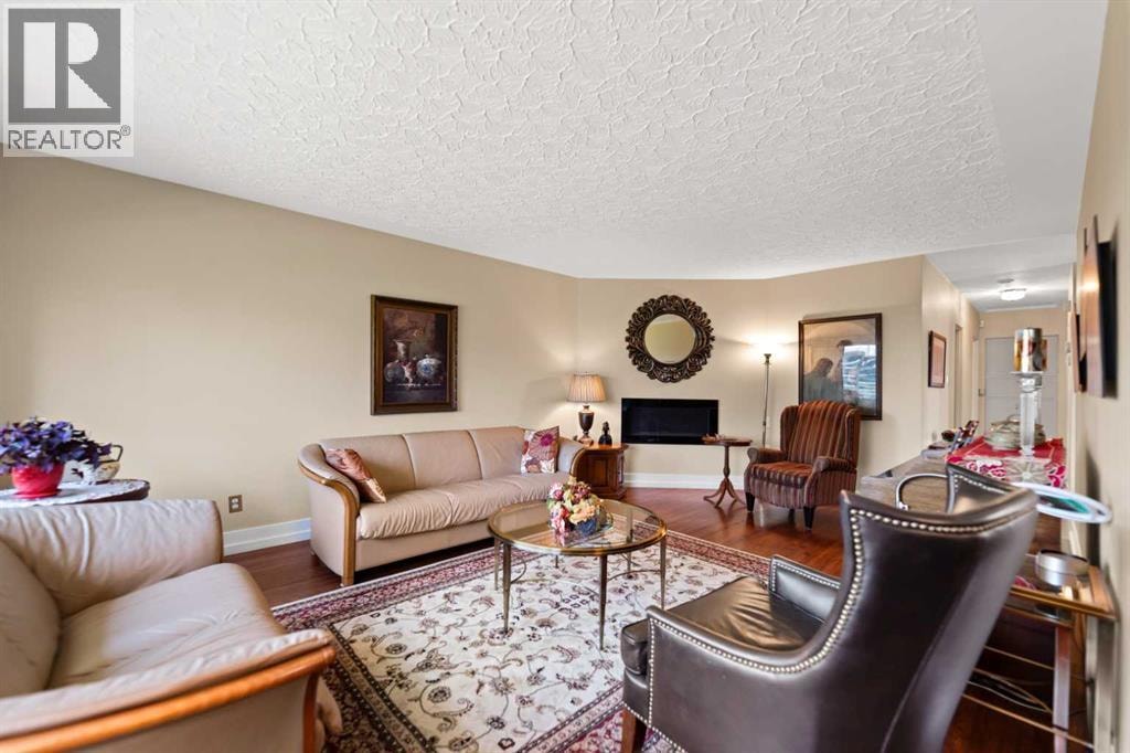 55 Kelvin Place SW — photo 4