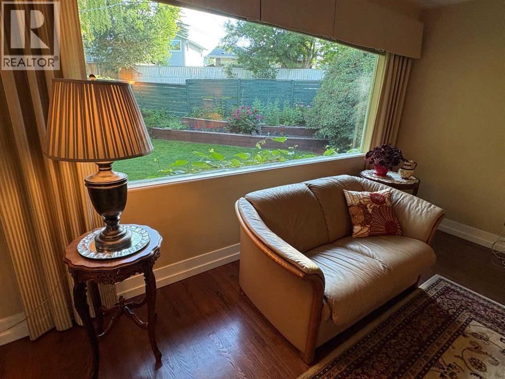 55 Kelvin Place SW — photo 7