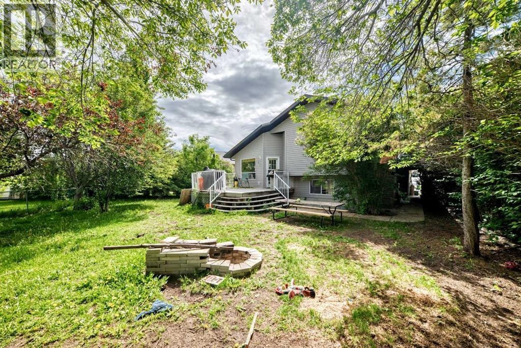 275 6 Avenue NW — photo 36