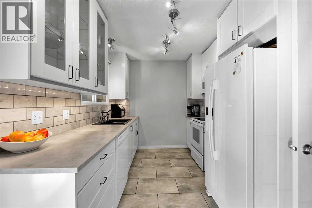 19 Templeton Bay NE — photo 12