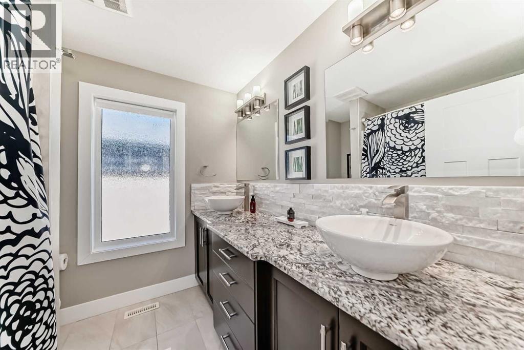 120 KINNIBURGH Circle — photo 34