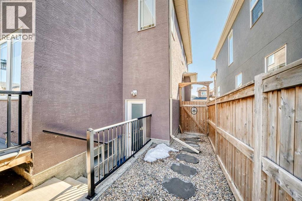 120 KINNIBURGH Circle — photo 48
