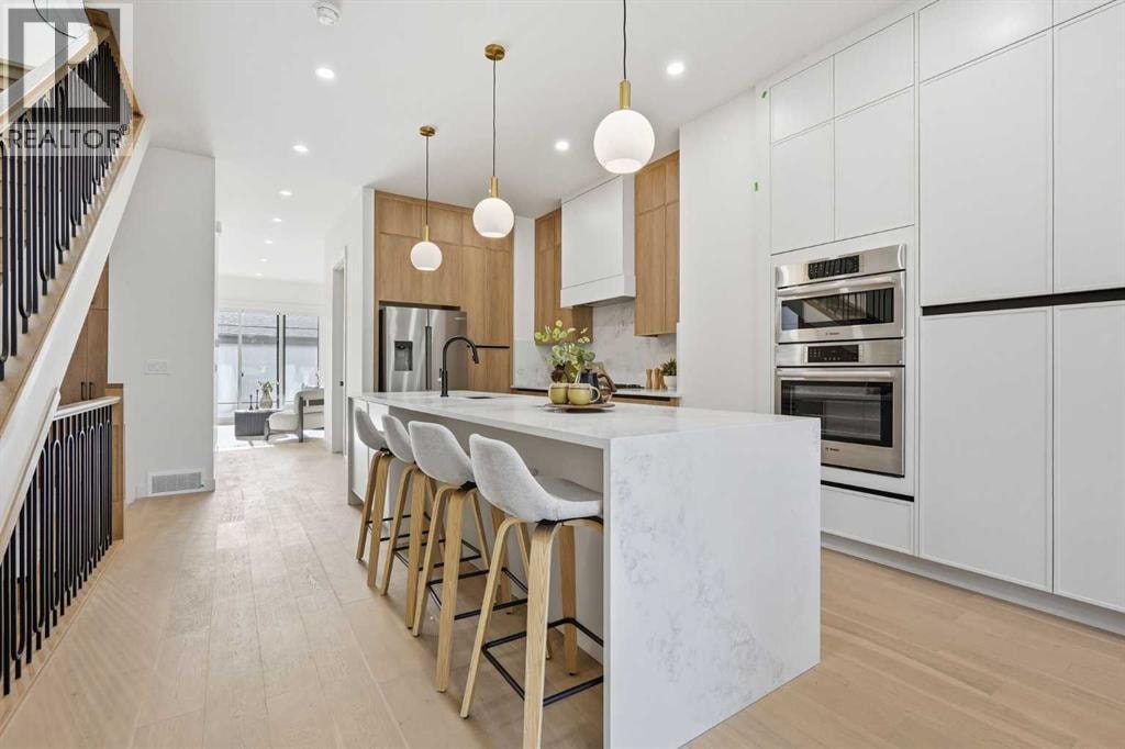 1417 44 Street SW — photo 16