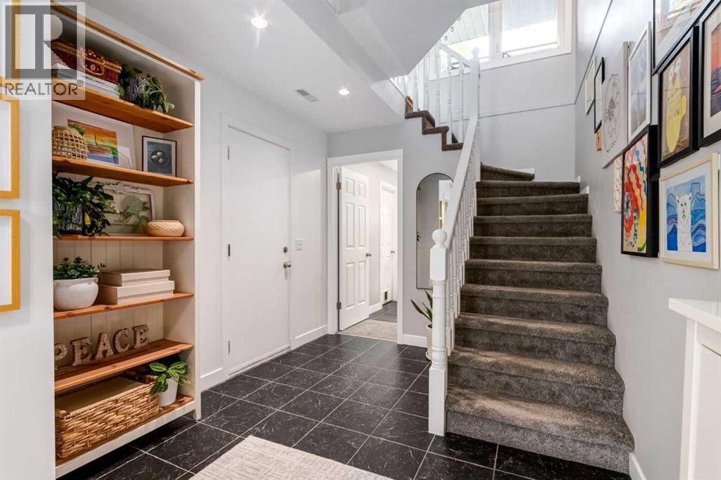 88 Coachway Gardens SW — photo 4