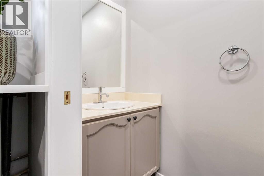 88 Coachway Gardens SW — photo 24