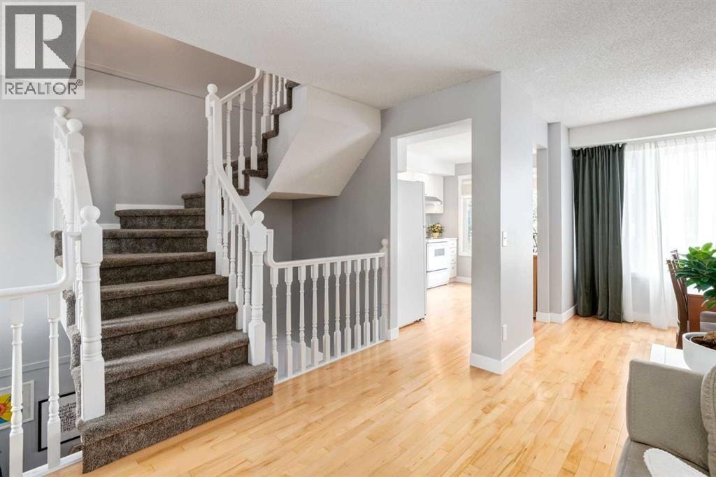 88 Coachway Gardens SW — photo 6