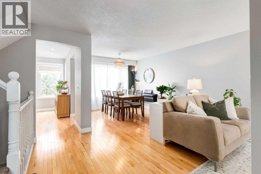 88 Coachway Gardens SW — photo 5