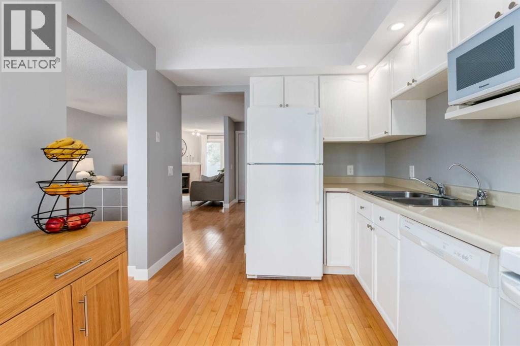 88 Coachway Gardens SW — photo 9