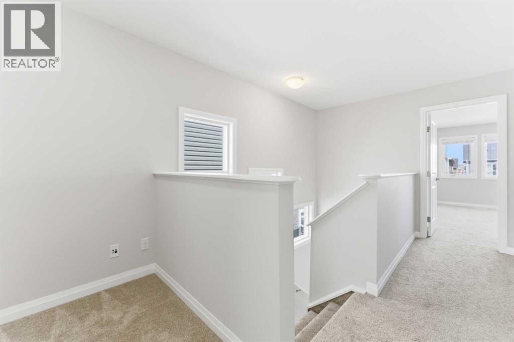 96 Red Embers Crescent NE — photo 9
