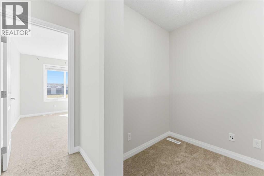 96 Red Embers Crescent NE — photo 16