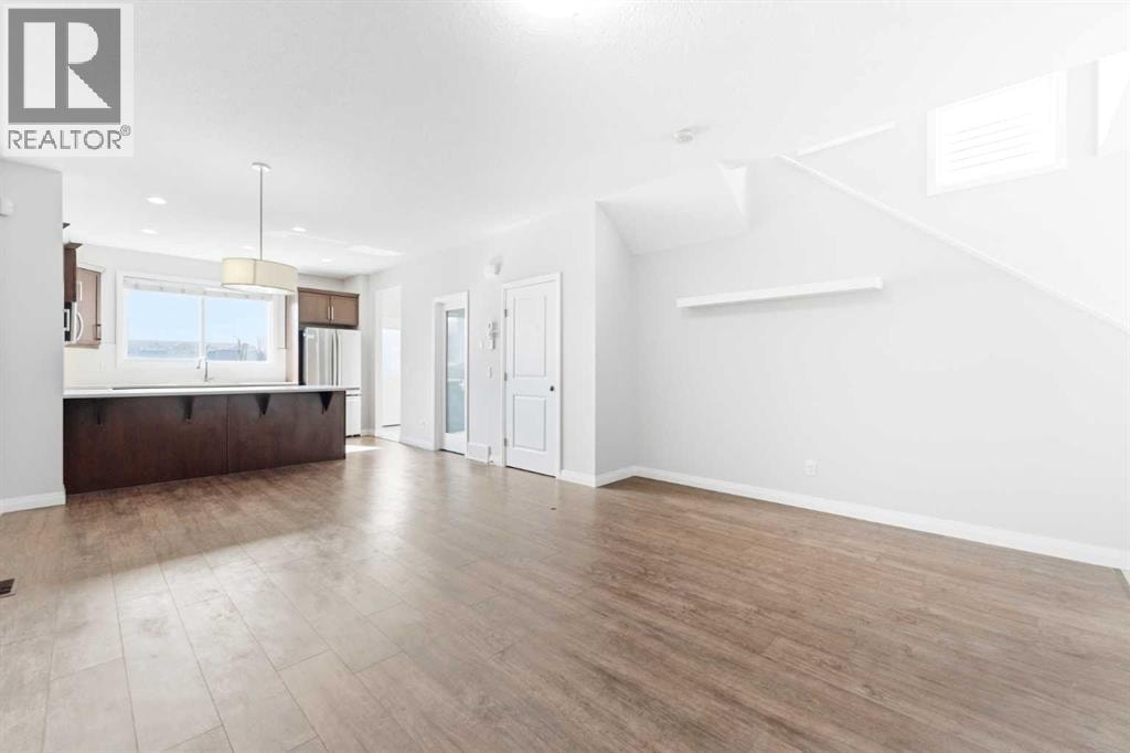 96 Red Embers Crescent NE — photo 41