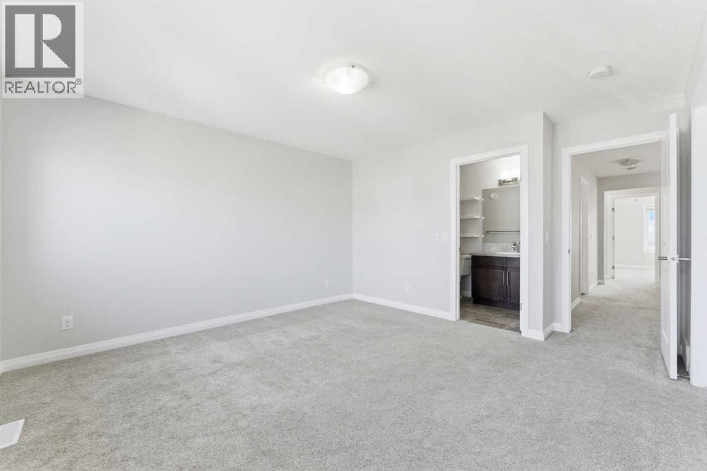 96 Red Embers Crescent NE — photo 44