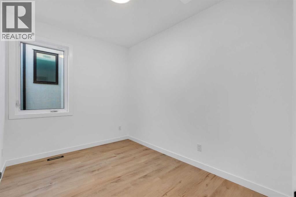 4, 1524 29 Avenue SW — photo 26