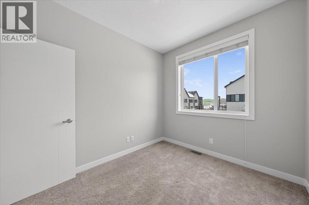 123 Redstone Crescent NE — photo 32