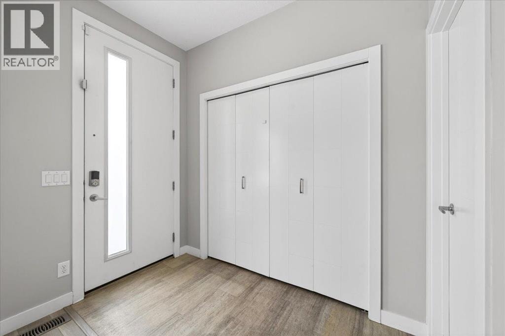 123 Redstone Crescent NE — photo 3