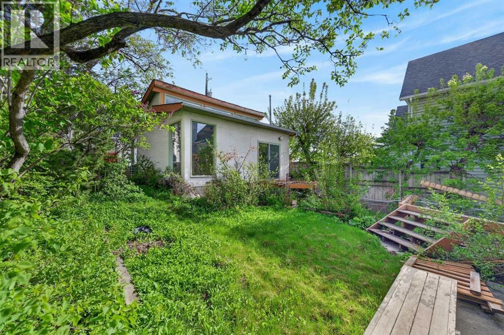 2006 30 Avenue SW — photo 10