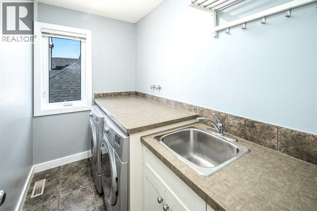 99 Evergreen Square SW — photo 34