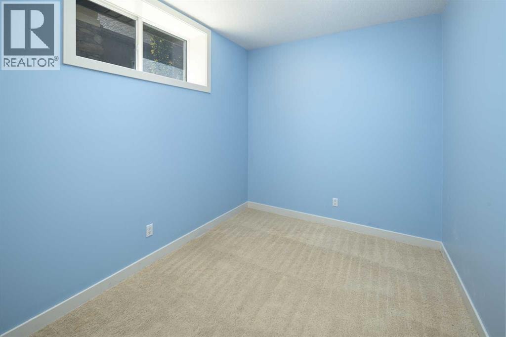 99 Evergreen Square SW — photo 42