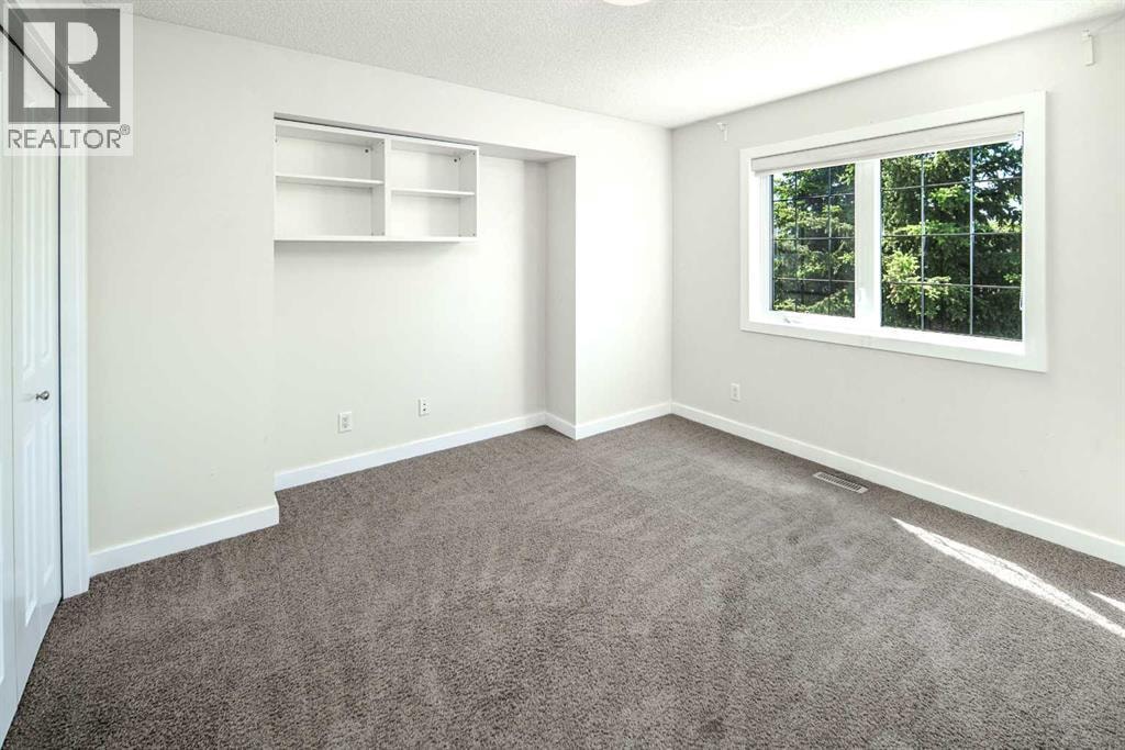 99 Evergreen Square SW — photo 32