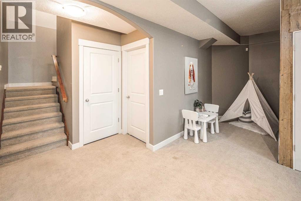 99 Evergreen Square SW — photo 40