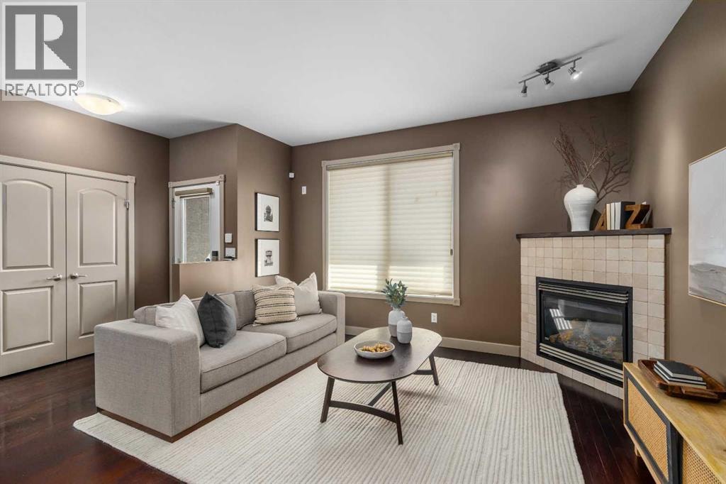 409 19 Avenue NE — photo 15