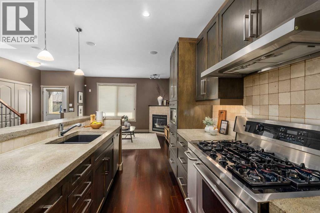 409 19 Avenue NE — photo 14
