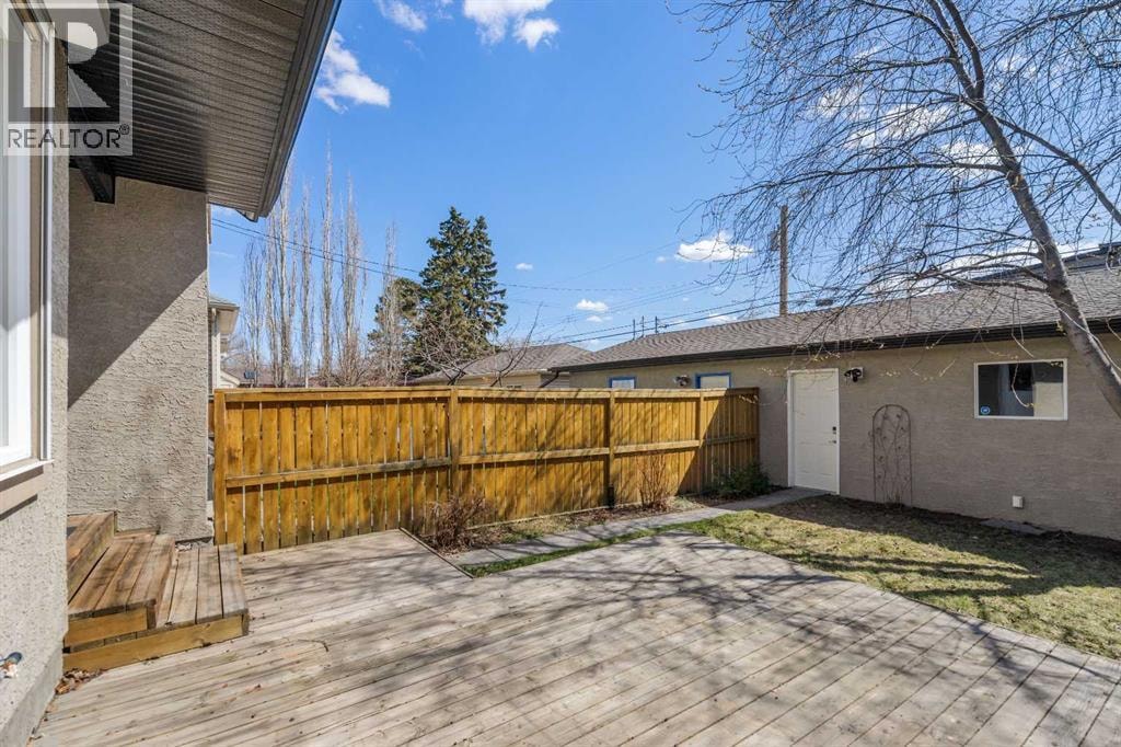 409 19 Avenue NE — photo 46