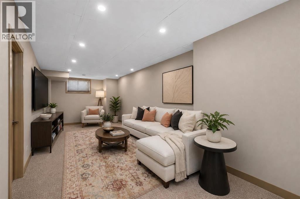 409 19 Avenue NE — photo 30