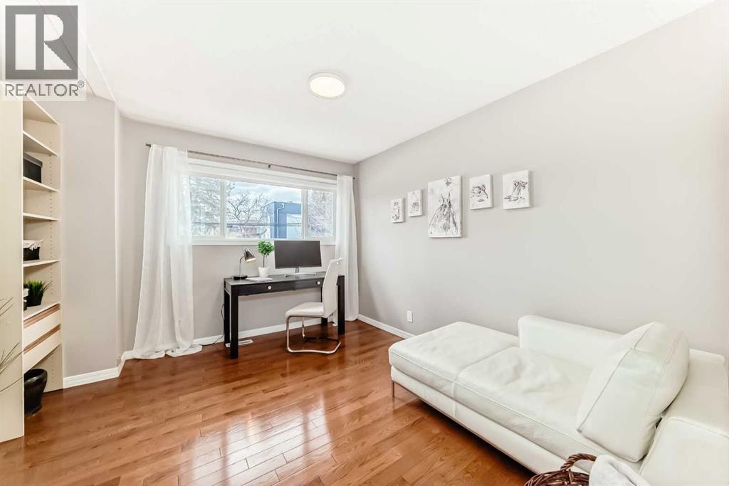 2212 4 Street NE — photo 21