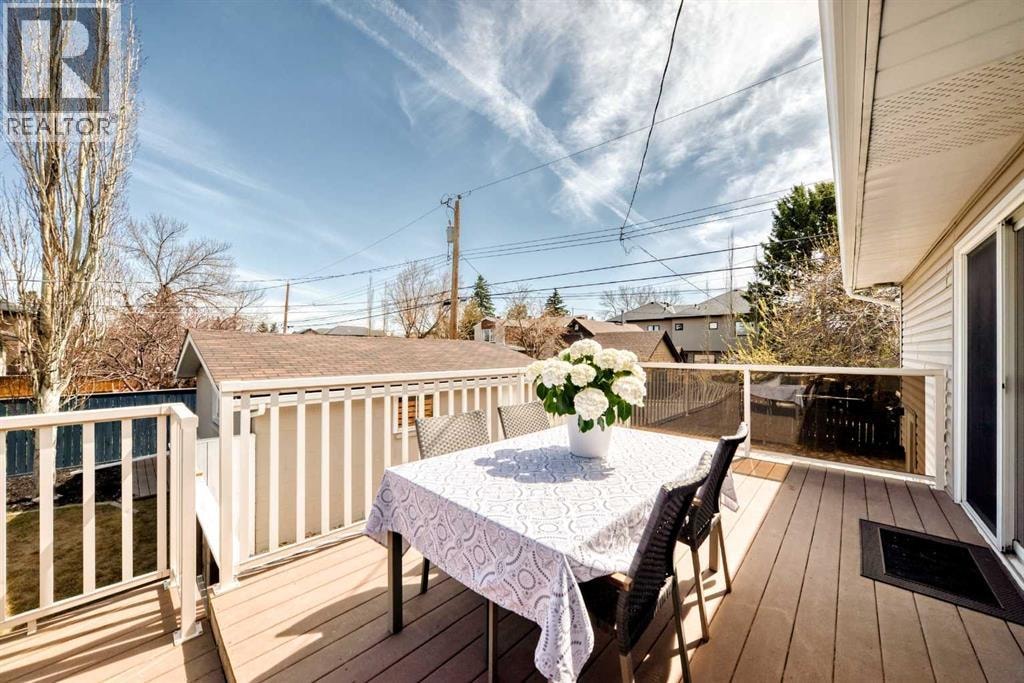 2212 4 Street NE — photo 40