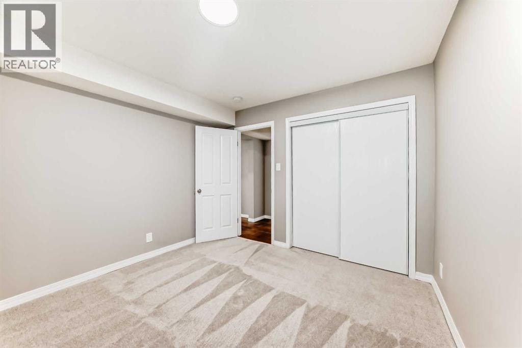 2212 4 Street NE — photo 35
