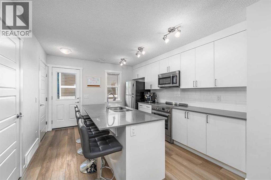 310 Cranbrook Square SE — photo 8