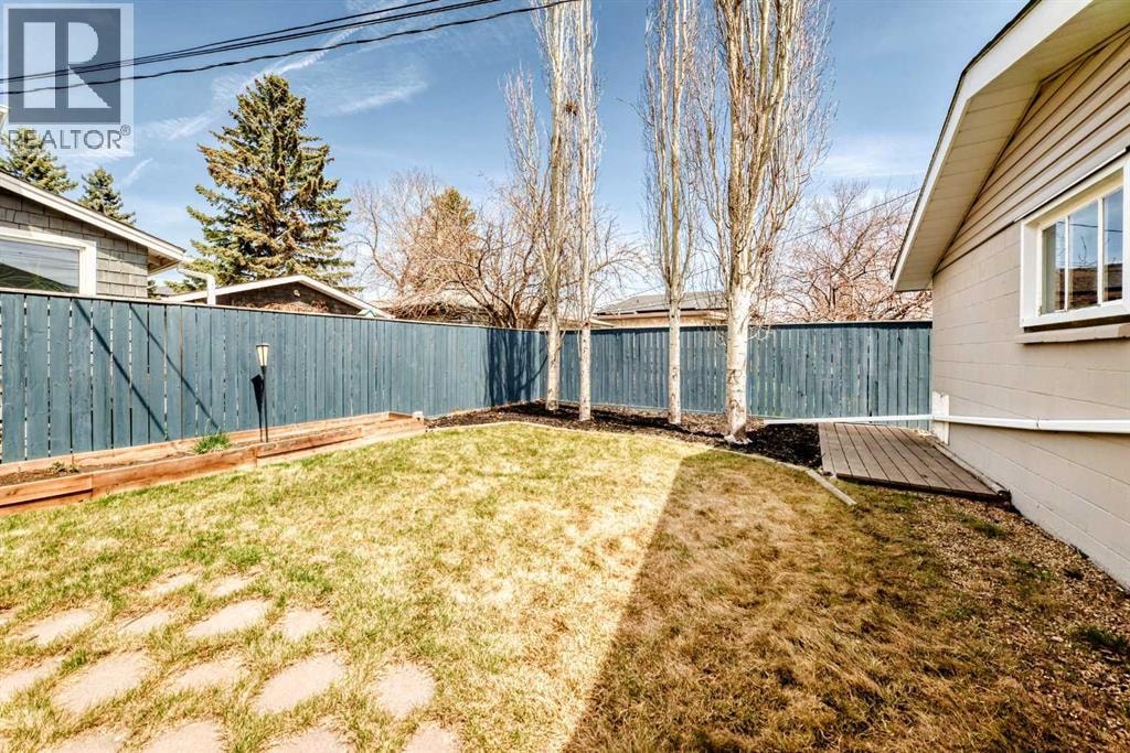 2212 4 Street NE — photo 45