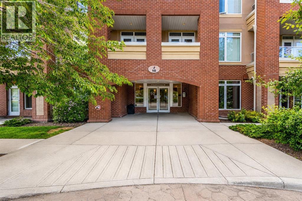 306, 10 Hemlock Crescent SW — photo 4