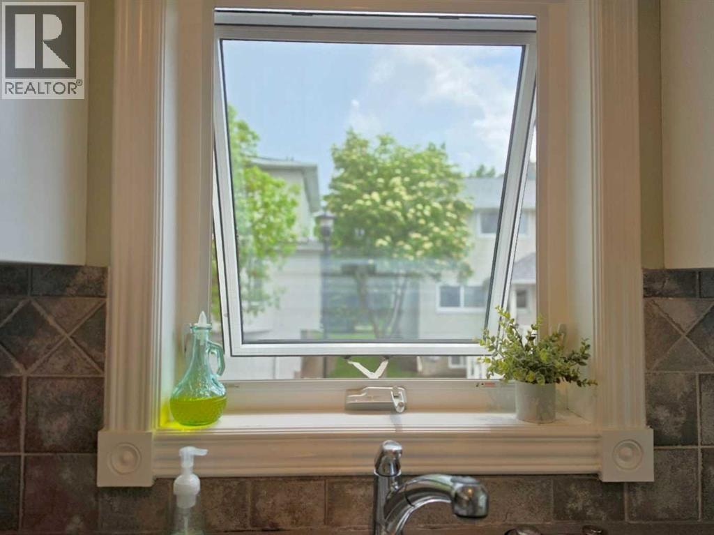 672 Killarney Glen Court SW — photo 16