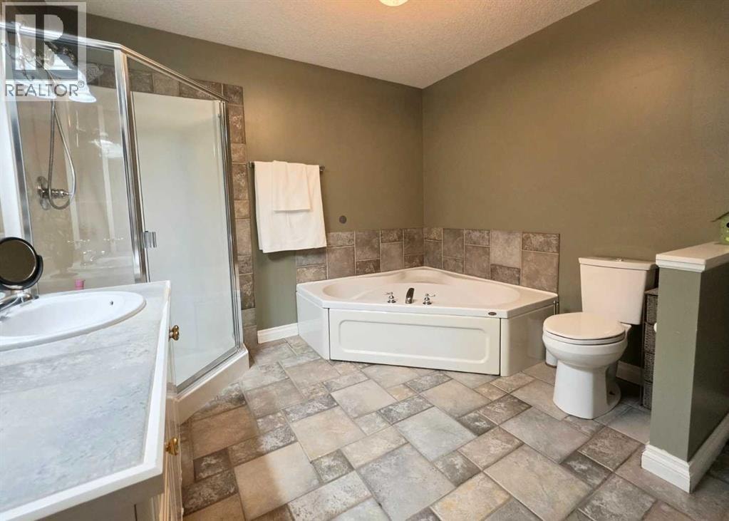 672 Killarney Glen Court SW — photo 32
