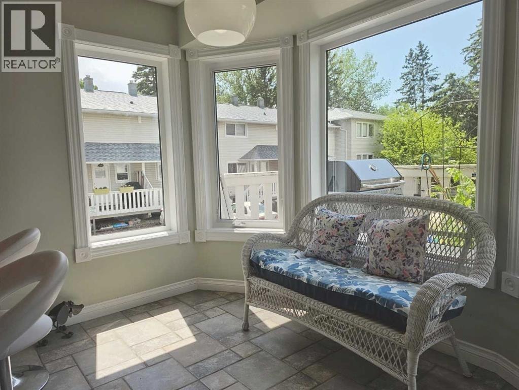 672 Killarney Glen Court SW — photo 11