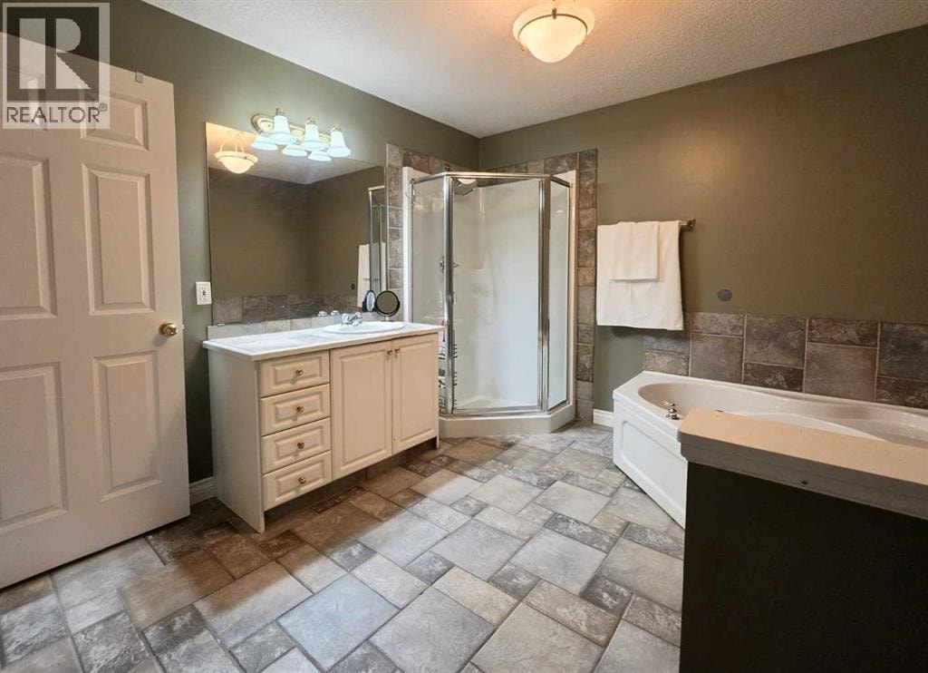 672 Killarney Glen Court SW — photo 33
