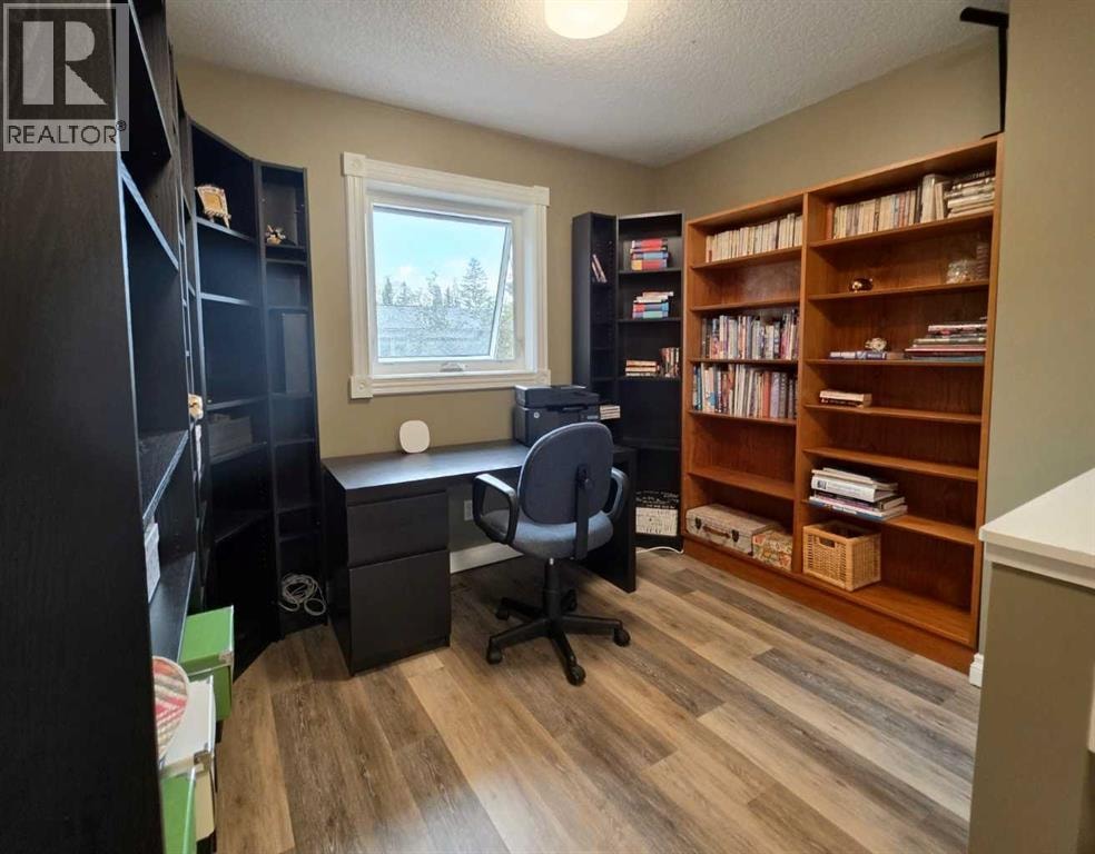672 Killarney Glen Court SW — photo 25